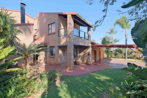 5 Bedroom Home in Uitsig Park Security Estate, Eldoraigne Ext 3

Discover your dream home in the highly sought-after Uitsig Park ...