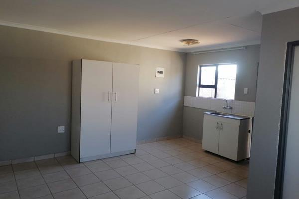 Ensuite room for rent in Lufhereng Ext 1.

New, fresh, fully tiled throughout, ceiling, with ensuite bathroom which comes with a ...