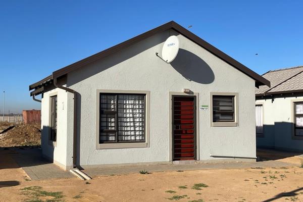 Priced from R740 000!!!

2 bedroom, 1 bathroom.

Show houses every saturday 08:00-12:00 &amp; sunday 14:00-17:00. 

Call or whatsapp ...