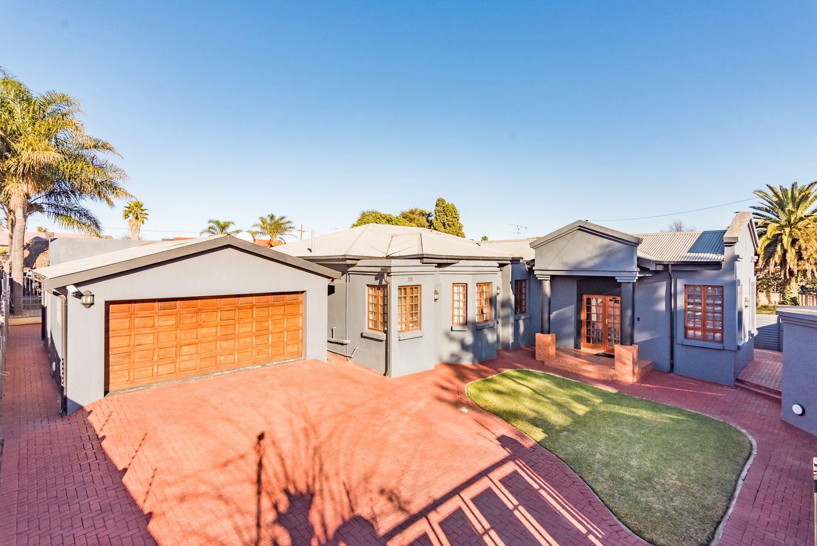 Houses for sale in Roodepoort : Roodepoort Property : Property24.com