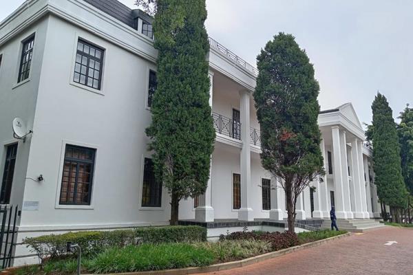 291 sqm office space available for rent in the vibrant area of Edenburg, Rivonia. ...