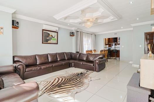 8 Bedroom House for sale in Randhart