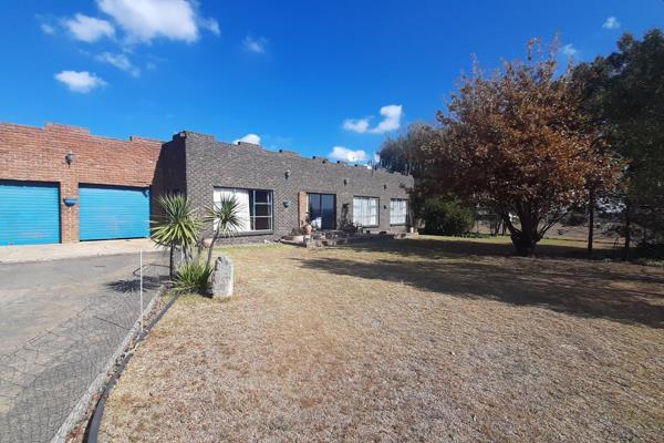 This smallholding is ideal for a family or older couple that would like space and/or generate extra income.

The property offers ...