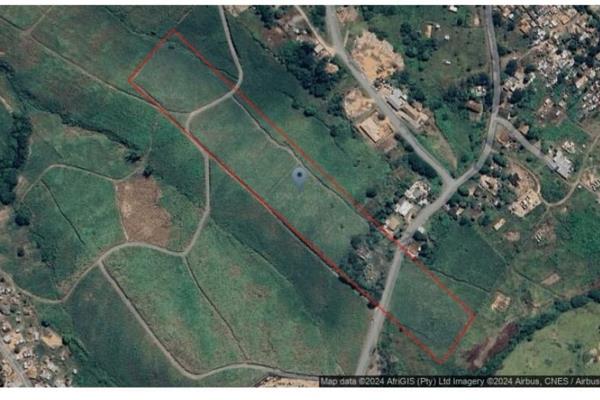 Take advantage of this golden opportunity by investing in prime farm land (4.4 Hectare farm). With this much space at your disposal ...