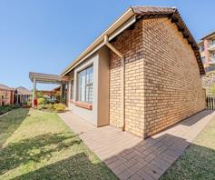 Townhouse for sale in Olivedale