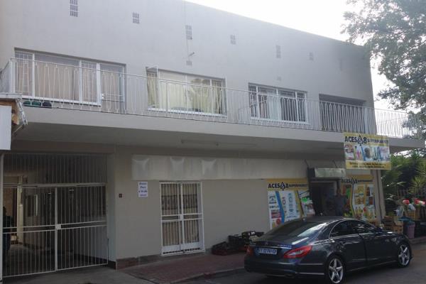 1 Bedroom flat Available to rent IMMEDIATE
Rental: R2790 per month
Has own private ...