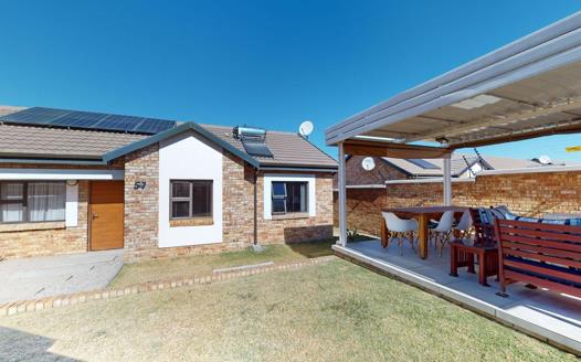 2 Bedroom Townhouse for sale in Beyers Park