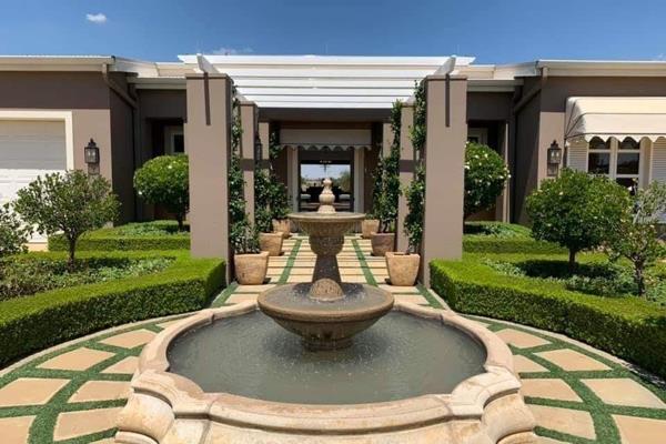 This beautiful Home is situated in the Iconic Harbour Town Golfing Estate, next to Vaal Marina, will take your breath ...