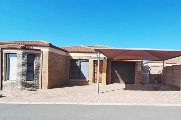 LOCK-UP &amp; GO
HARTENBOS

Well looked after townhouse in a secure complex in a mint condition with low maintenane.  The townhouse is ...