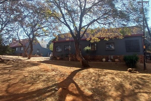 Smallholding for Sale - Easy Lifestyle Living!

Situated just off Saartjies Nek in the smallholding area of Welgegund, 10 minutes from ...