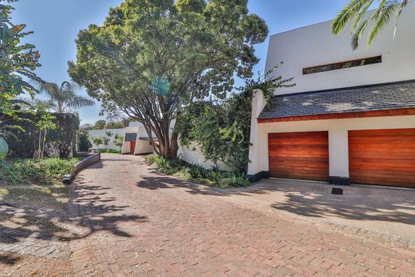 AMAZING location; Private and Secure. close to N1, N4, Lynnwood Bridge. Perfect lock up and go! Modern, safe, in a smaller complex ...