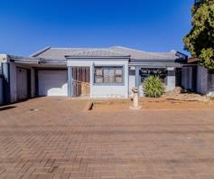 House for sale in Lenasia Ext 6