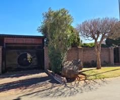 House for sale in Pimville Zone 6