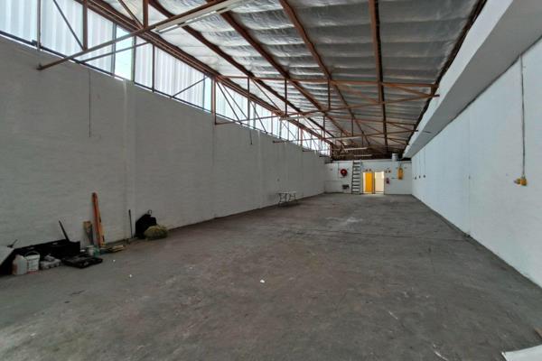 The Real Estate Company is privileged to present this warehouse/factory unit for lease, situated in an excellent location at the mouth ...