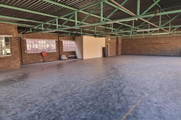 This prime double storey workshop space measuring 1000sqm is for sale in Benoni.  The ...