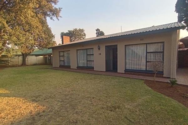 Spacious 3-bedroom home for sale in Dal Fouche

This home is new to the market and location is perfect!!

This home gives you space and ...