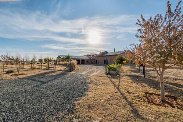 Welcome to your dream home, where luxury meets functionality. This stunning property features an expansive open-plan living area ...