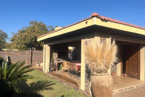 Exceptional Property!  
Modern 3 Bedroom 2 Bathroom House in Onverwacht with covered patio and built in braai.  
The spacious open ...