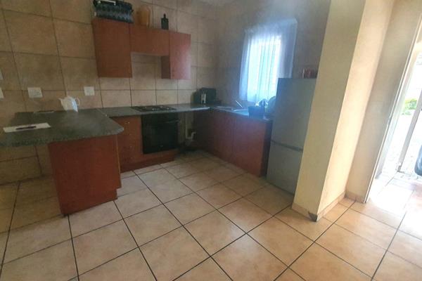 Two-Bedroom Apartment Near TUT University, Mediclinic Nelspruit Private Hospital, Westend Shopping Centre as well as Curro Academy ...