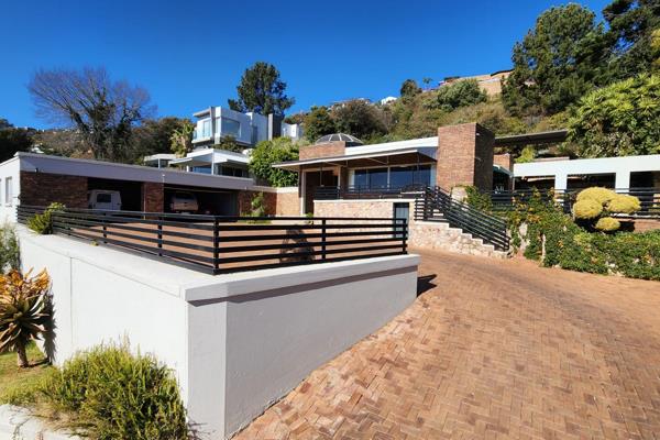 On a clear day, you can see forever! Perched on the northern slopes of Northcliff, this comfortable single-storey family home offers ...