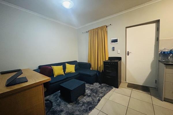 Experience secure and serene living in the beautiful suburb of Klein Parys with this delightful 1-bedroom apartment located in the ...