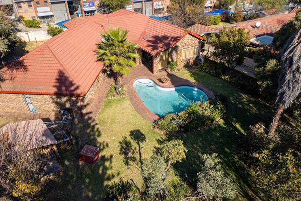 Location counts. Boomed off area with security guard. 
Ferndale EXT /Bryanston EXT border. Easy access to N1.
Place to call home and ...