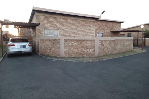 Welcome to this free standing town house in a very quiet area and where there&#39;s a 24 hours security , ideal as a starter home or investment. open plan living area , kitchen with granite breakfast nook , play ground for kids. private garden with built-in braai stand. This ...