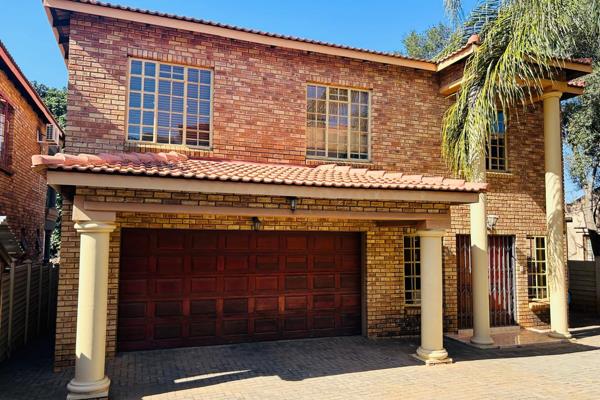 A lovely  double storey house in Safari Gardens. It gives you 4 bedrooms, 2 &#189; bathrooms, out door toilet, Lapa, swimming pool ...