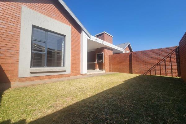 This modern and well-located property boast the following features:

Bedrooms: 3
Bathrooms: 2
Type: Simplex
Outdoor Space: Garden ...