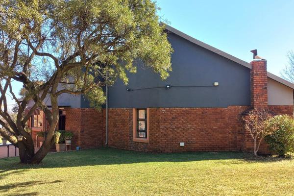 Property Overview:
Location: Kleinfontein
Price: R 3 000 000

Embrace sustainable living in this exceptional off-grid property ...