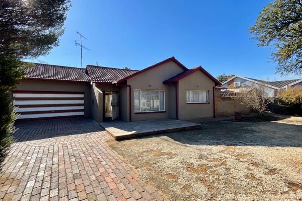 This charming property features a newly renovated and expansive living area, perfect for relaxation and entertaining. The bedrooms are ...