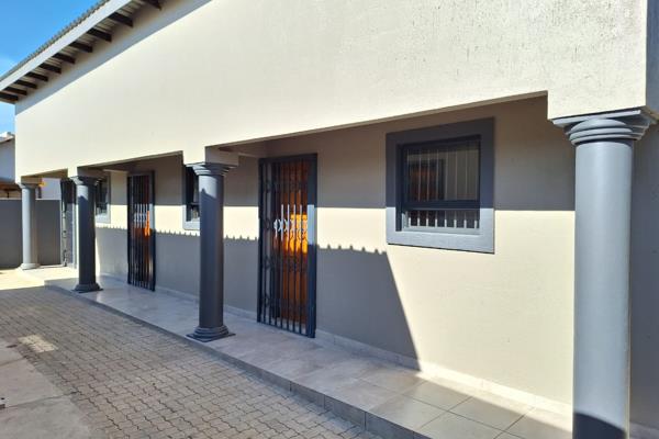 Very neat Bachelor apartment in Nkowankowa.
Bathroom and kitchen.
Available immediately.