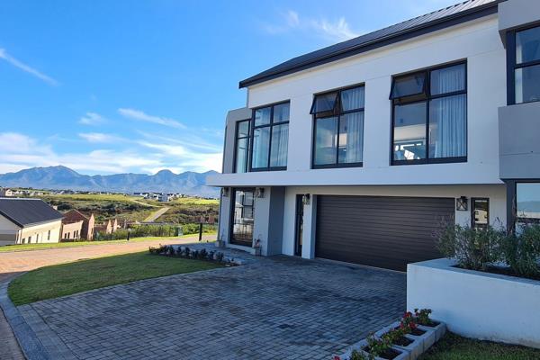 Discover Unparalleled Elegance – Your Dream Home Awaits in Kingswood Golf Estate!

Step into luxury as you enter through the expansive ...