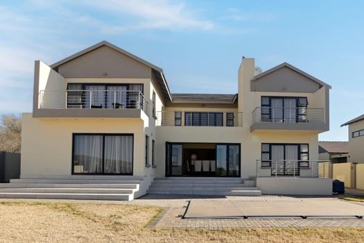 5 Bedroom House for sale in Pebble Rock Golf Village