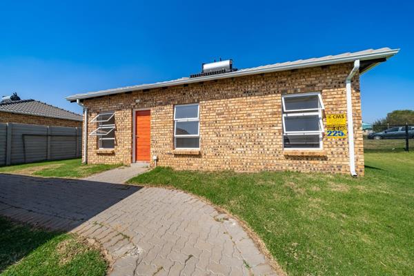 Buy this beautiful 3 bedroom, 1 bathroom house for only R860 000  in Olieven Glen ...