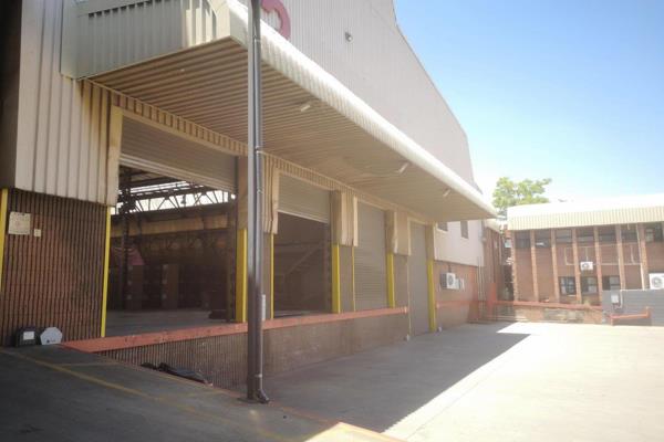 This A-grade industrial warehouse, available to let in Alrode, Alberton, is an excellent ...