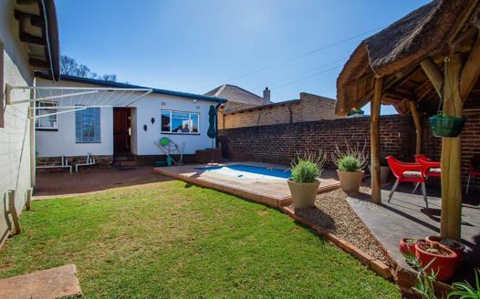 4 Bedroom House for sale in Krugersdorp North