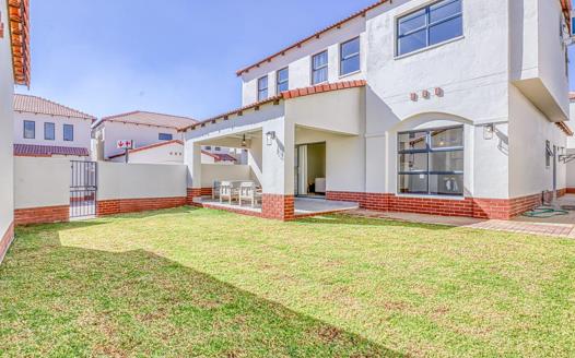 3 Bedroom House for sale in Lonehill