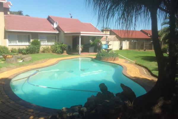 Property for sale in brackendowns , it consist of 5 bedrooms , 3 bathrooms , kitchen , dining room , sitting room , lots of parking  ...