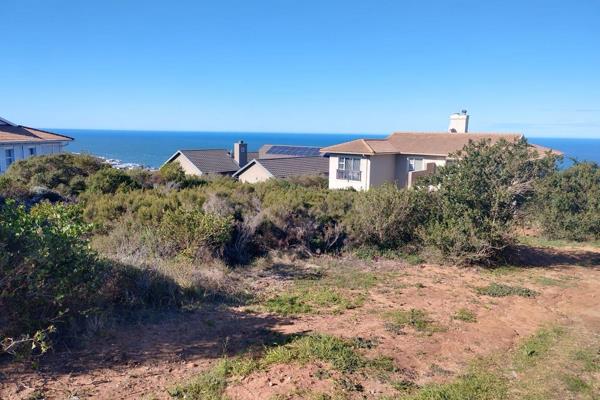 Discover the perfect opportunity to build your dream home on this stunning vacant land located in the prestigious Fynbos Village at ...