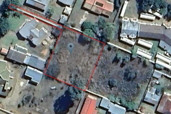 Vacant land, ideal for development. 
Situated in a established area with endless possibilities. 

An additional stand is available next ...