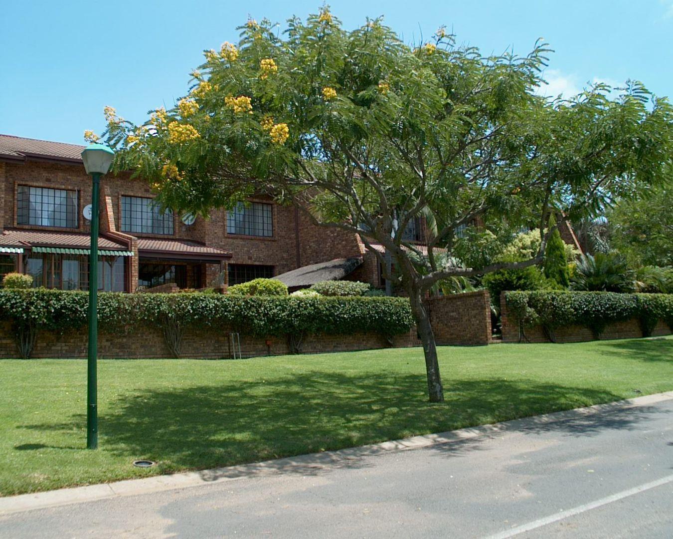 4 Bedroom Townhouse for sale in Steiltes 12 Viking Villas, 12 Viking Street P24114687845