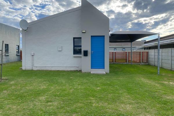 A starter home for you in Parsons vlei ,  situated in a quiet area .This property consist of 
# 2 Bedrooms with built in cupboards
# ...