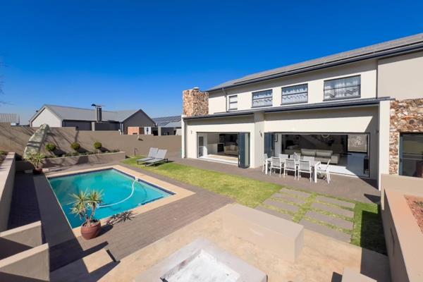 Welcome to this stunning modern home in the highly sought-after Midstream Ridge, located almost at the hilltop in a tranquil cul-de-sac. This property is an entertainer’s paradise, designed with open-plan living spaces that seamlessly blend indoor and outdoor areas. 

Key ...