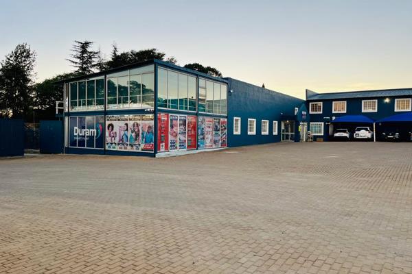 Commercial Property with Retail Rights in Glen Austin, Midrand

Location:  Glen Austin ...