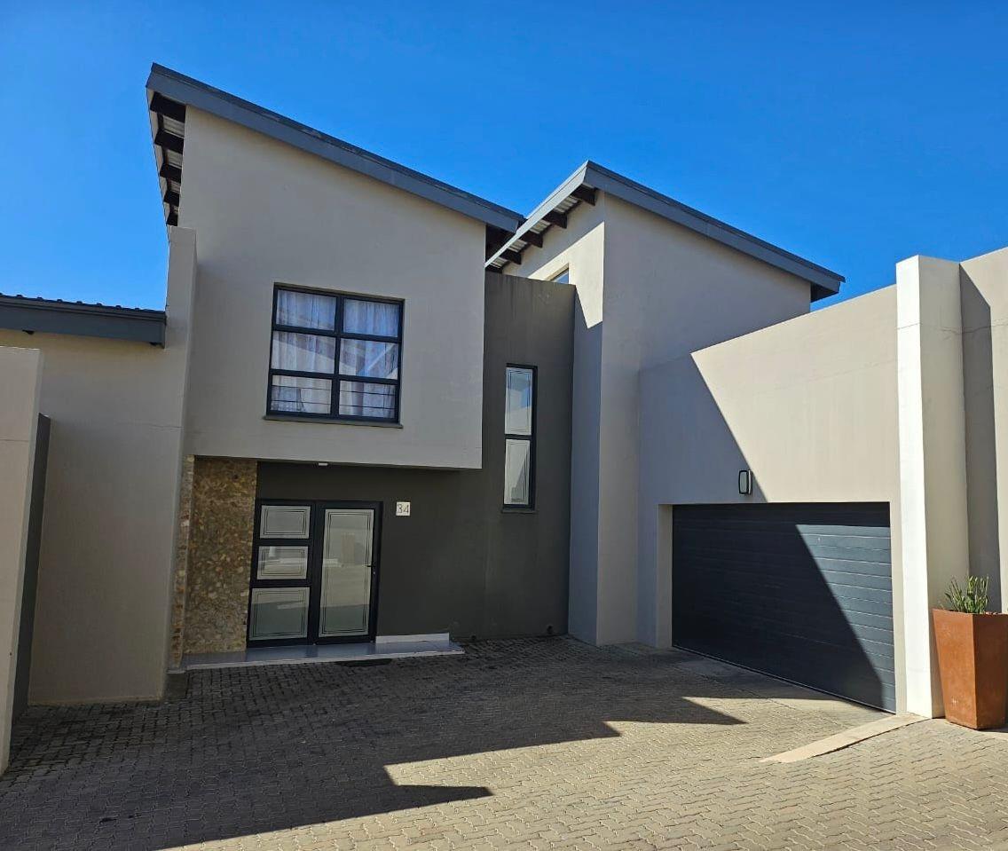 3 Bedroom House for sale in Wapadrand P24114689439