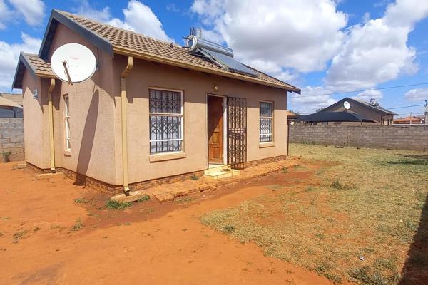 Welcome to your future home, ideally situated in the thriving community of Lehae ...