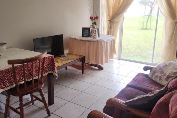 Welcome to this cozy 2 bedroom ground floor apartment situated in Vanguard Residential Village. This apartment is tiled throughout ...