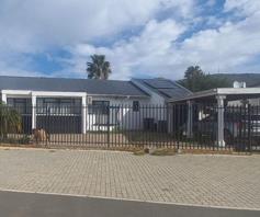 House for sale in Paarl Central East