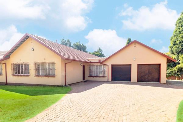 This home offers a big covered patio with a change room next to the swimming pool. this home also offers the following reception rooms, a very spacious family room with a fireplace, a TV Room with a door leading to the covered patio, a room with a built in bar, a dining room ...